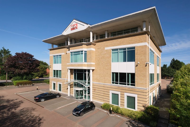 Angle acquires again in Bracknell
